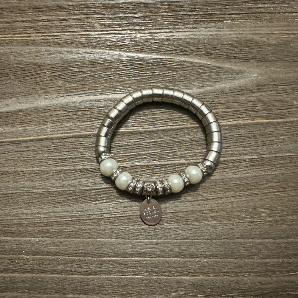 Henri Bendel Vintage Silver and Black Beaded Bracelet - Picture 4 of 4